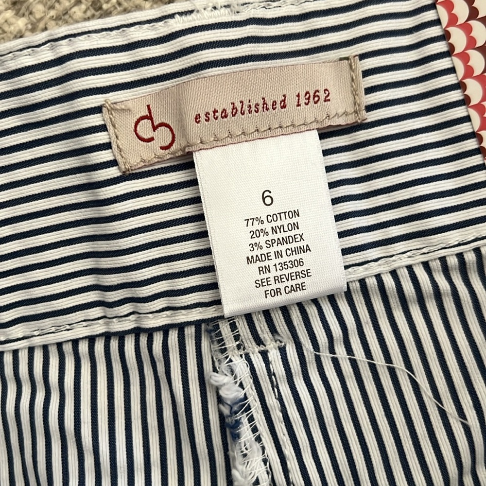 NWT Dress Barn Striped Chino Shorts - Picture 11 of 13